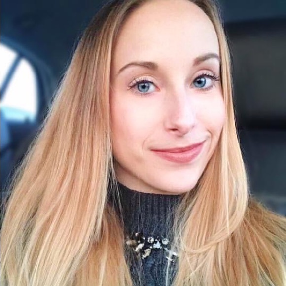 ✨MEET YOUR POSHER✨ - Picture 4 of 4